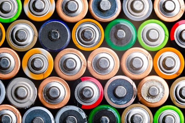 Выбрасывать батарейки в мусоропроводы запретят в РФ